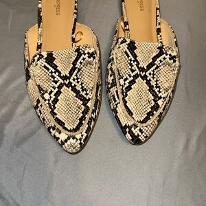 Express Black and Cream Sandals with Snakeskin Pattern